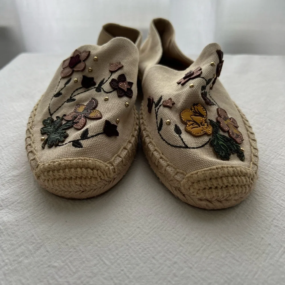 New Tory Burch Espadrilles with embroidered leather flowers Size 6 - Picture 7 of 9
